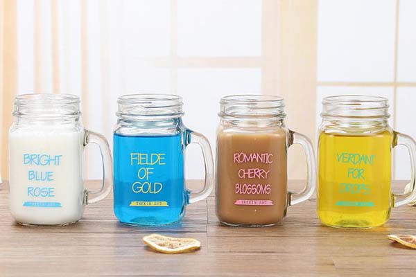 玻璃瓶廠家的品質檢驗需十分（fèn）重（chóng）視