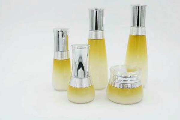 玻璃瓶廠家定製生產會有什麽好處（chù）？